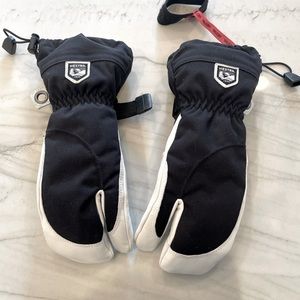 Hestra Women’s Ski Gloves, size 6 (small), worn only once, excellent condition